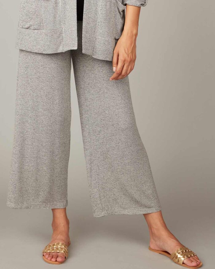 pistache-clothing-melange-knit-cropped-pant-dianes-lingerie-vancouver-1080x1350